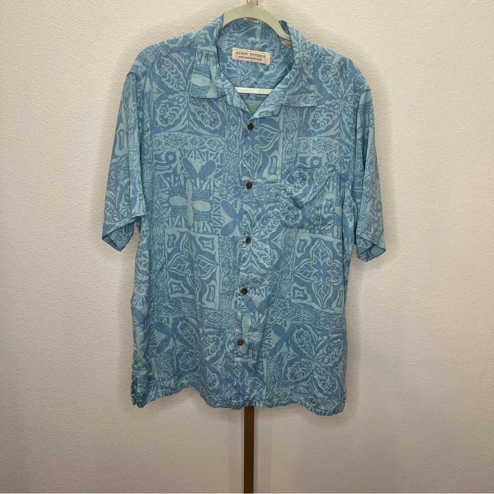 Island Republic 100% Silk Hawaiian Shirt Blue Print Sz XLarge